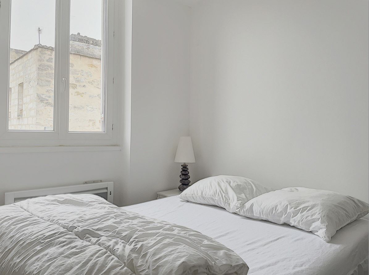 Photo Grand T2 meublé ensoleilé proche St Seurin image 3/4