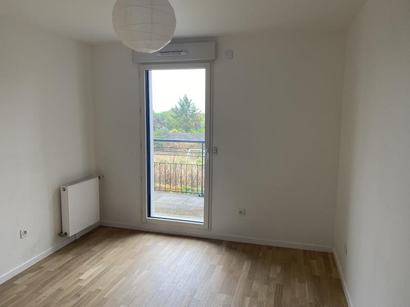 Photo MAISON LOUVECIENNES - 5 pièce(s) - 145.29 m2 image 4/6