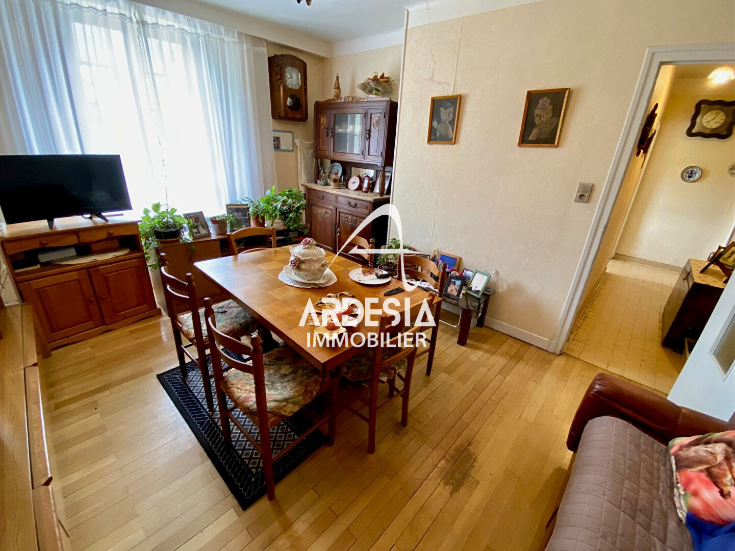 Photo Appartement 3 pièces avec garage, cave, jardin et place de stationnement. image 4/6