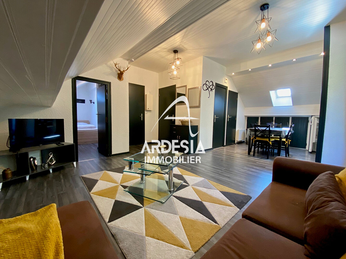 Photo Jarrier, Appartement T2 d'une surface de 46,5m² au sol, et 27,5 m² loi carrez image 1/6