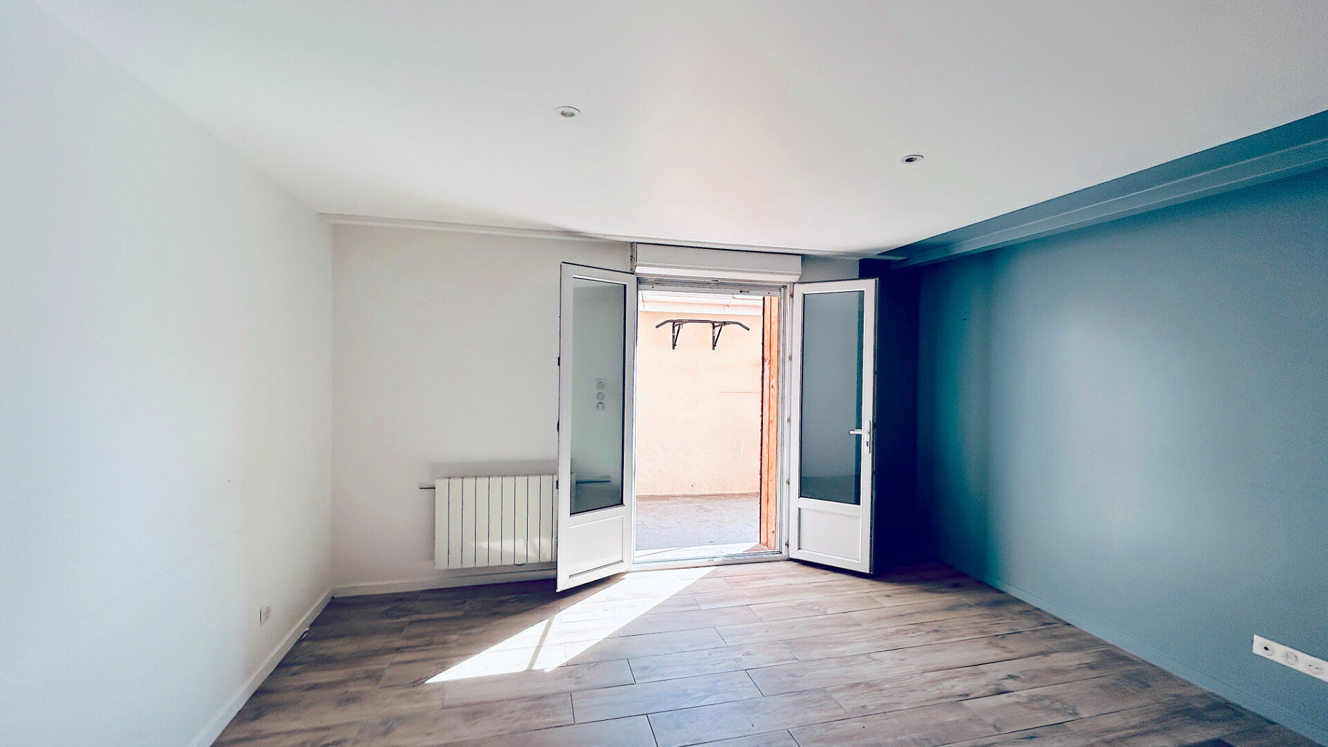 Photo A LOUER MAISON DE VILLE AVEC TERRASSE - CENON PROCHE AVENUE JEAN JAURES image 3/6