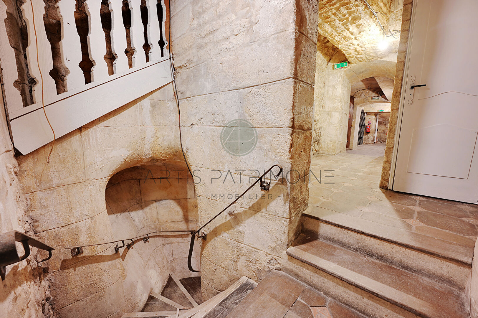 Photo Local commercial 180m2- Saint-Germain des près. image 4/6