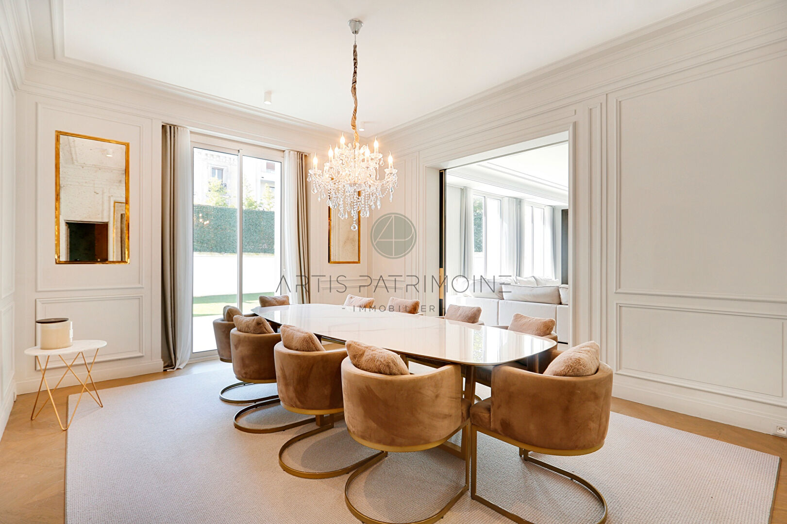 Photo Neuilly - Hôtel particulier avec jardin - 5 chambres image 4/6