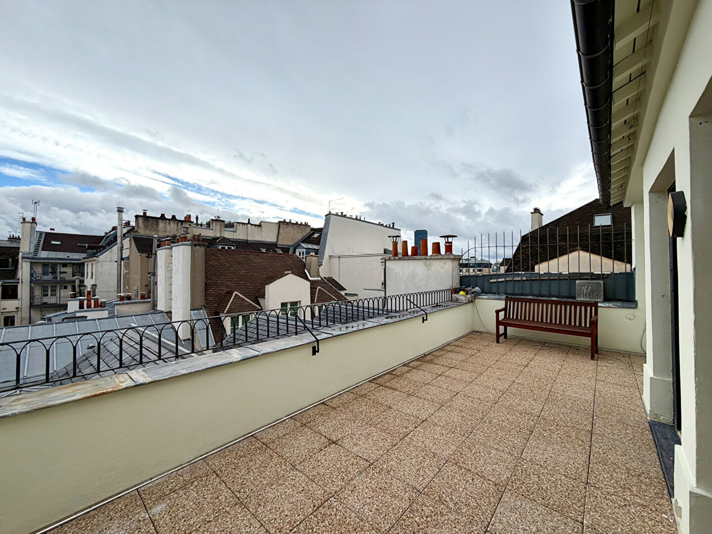 PARIS IV - Ile Saint-Louis - Duplex au dernier étage avec terrasse