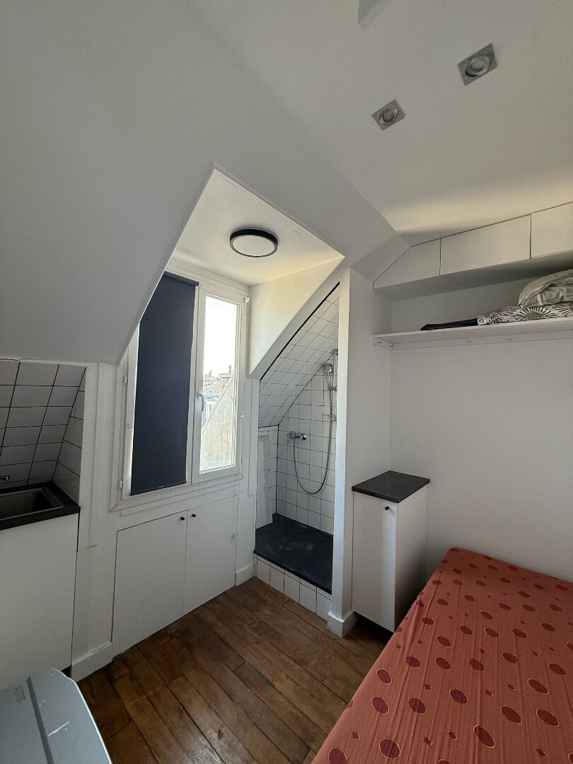 Photo PARIS XVII - PLAINE MONCEAU - CHAMBRE DE SERVICE image 2/6