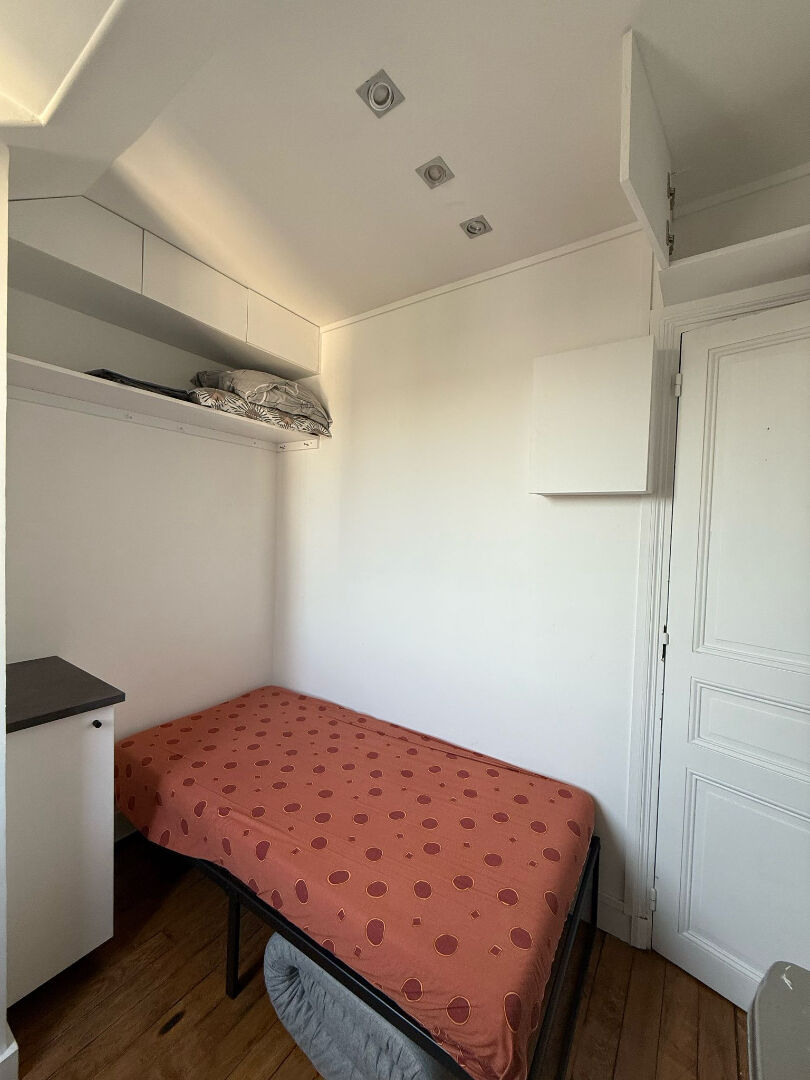 Photo PARIS XVII - PLAINE MONCEAU - CHAMBRE DE SERVICE image 3/6
