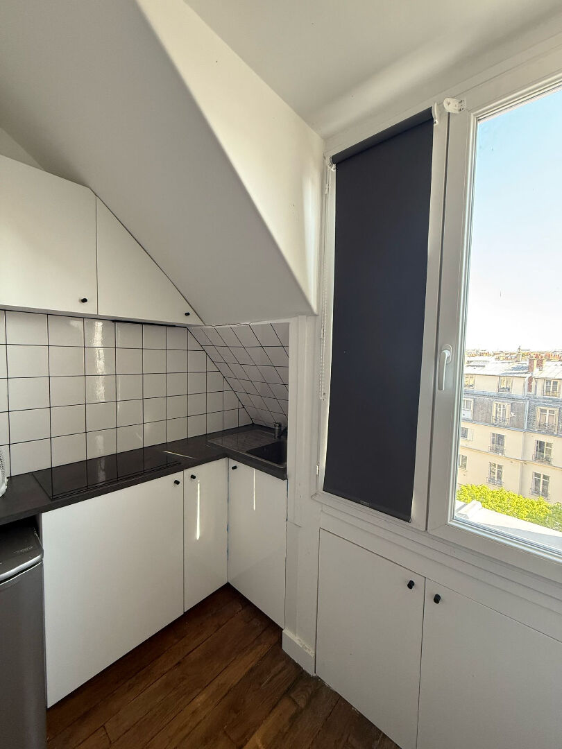 Photo PARIS XVII - PLAINE MONCEAU - CHAMBRE DE SERVICE image 6/6