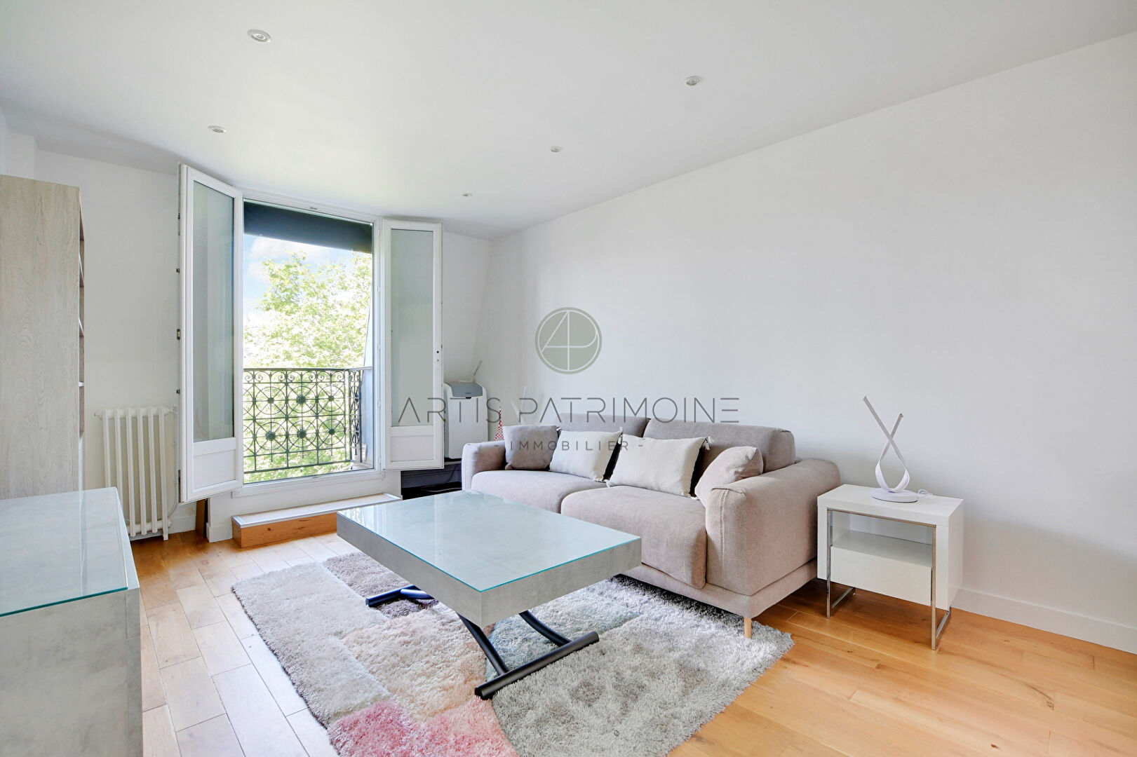 Photo PARIS VIII - Marceau - Appartement refait à neuf vue Tour Eiffel image 3/6