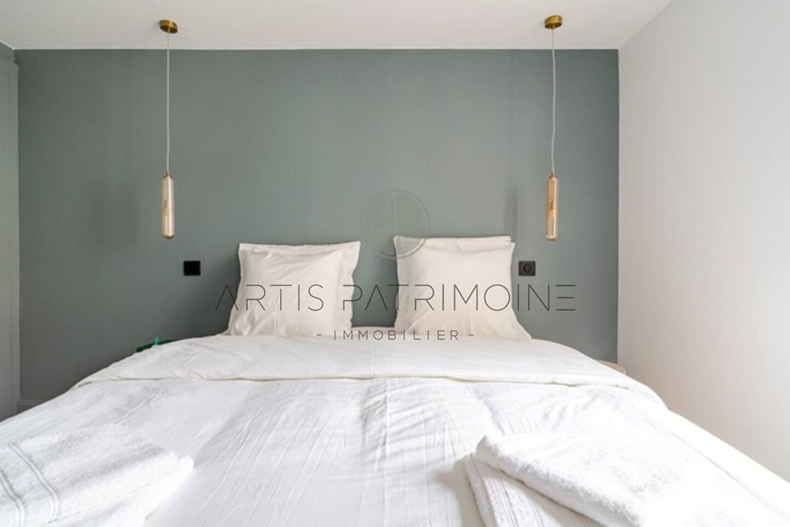 Photo PARIS VII - SAINT-THOMAS-D'AQUIN - APPARTEMENT DE 65M² ENTIÈREMENT REFAIT À NEUF image 6/6