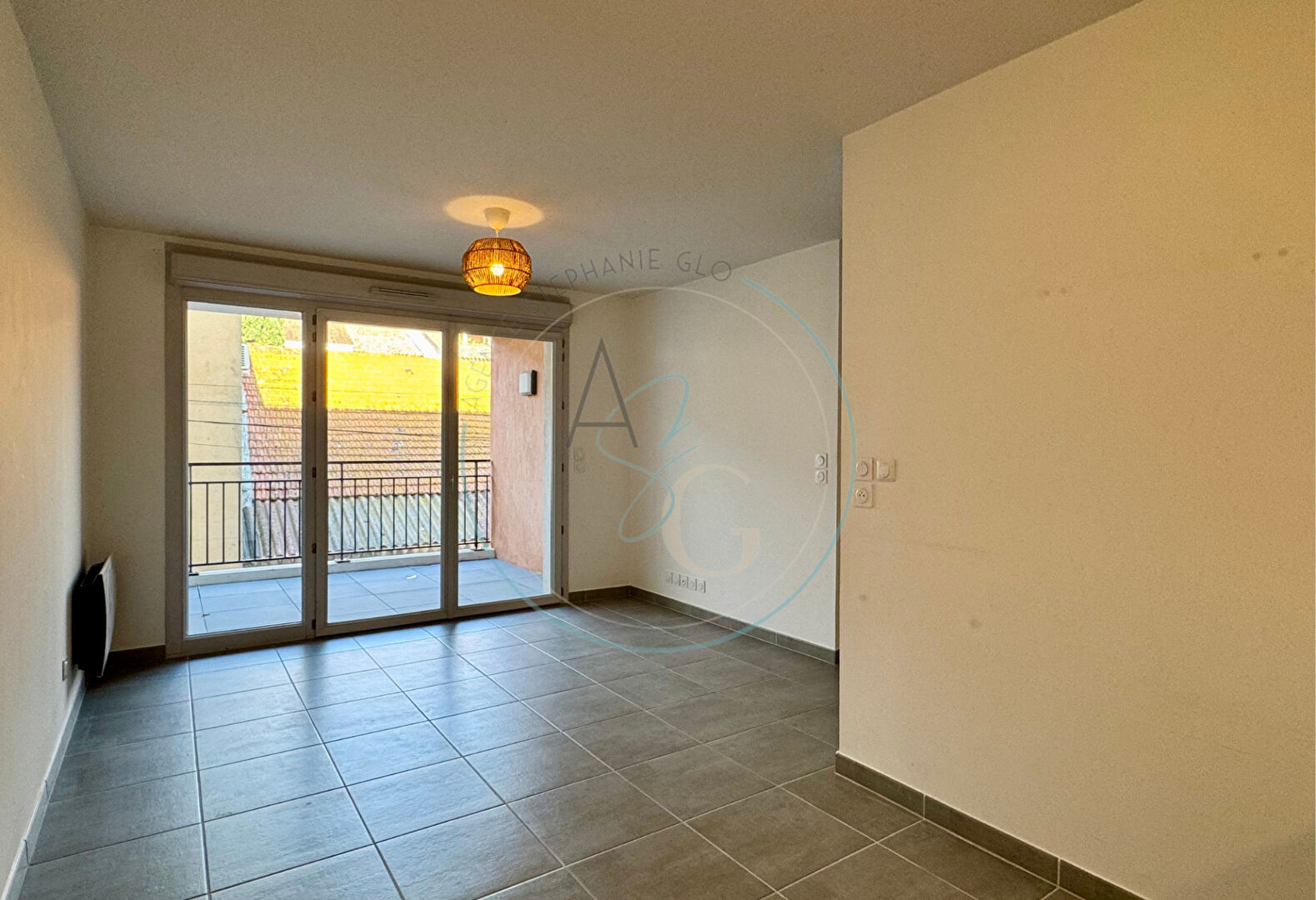 Photo COGOLIN - Appartement de type 2 de 41 m² avec terrasse et parking image 3/4