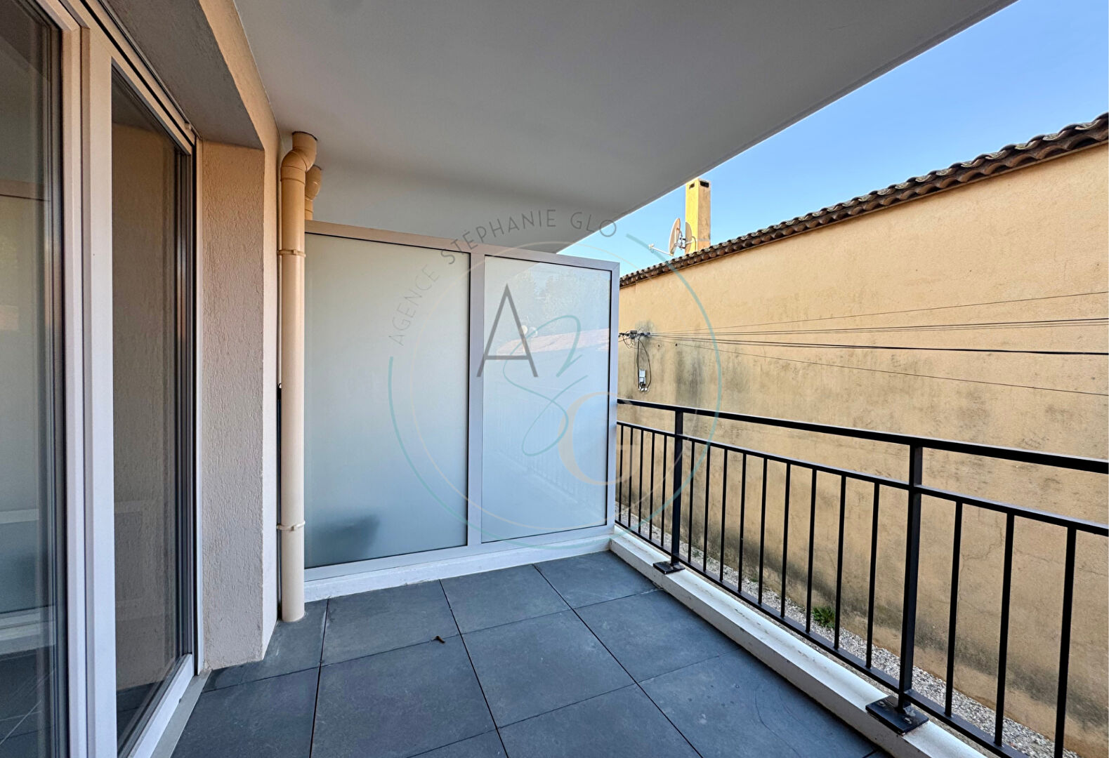 Photo COGOLIN - Appartement de type 2 de 41 m² avec terrasse et parking image 4/4