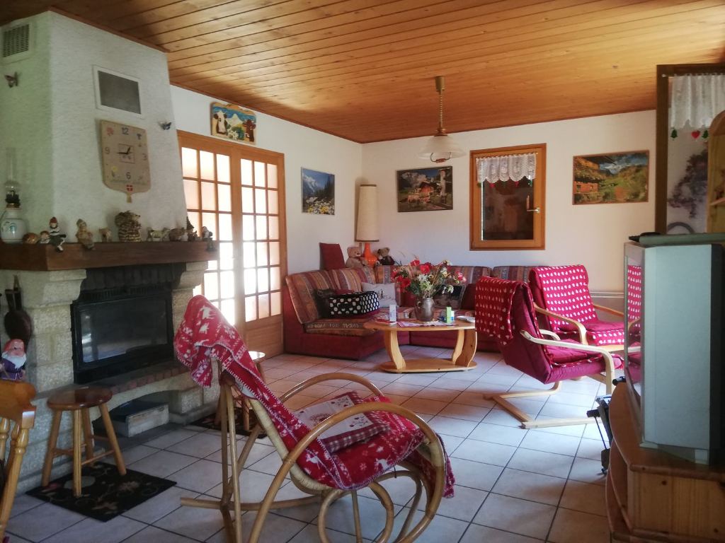 Photo Villa de 2003 idéalement située. image 2/4