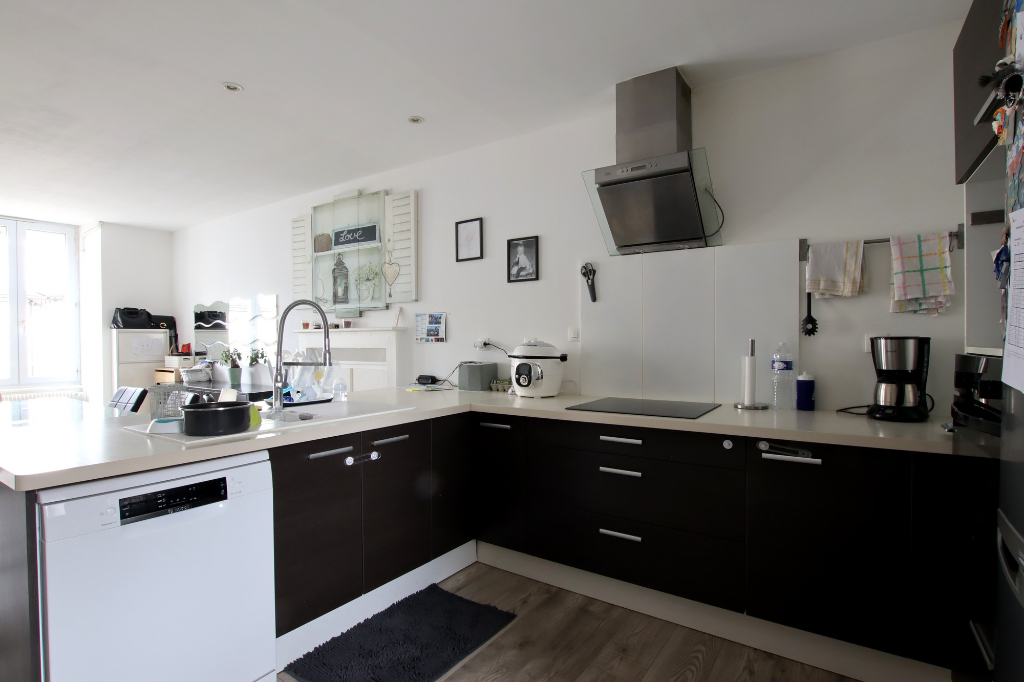 Photo Maison en pierres de 165 m² habitables avec Piscine image 6/6