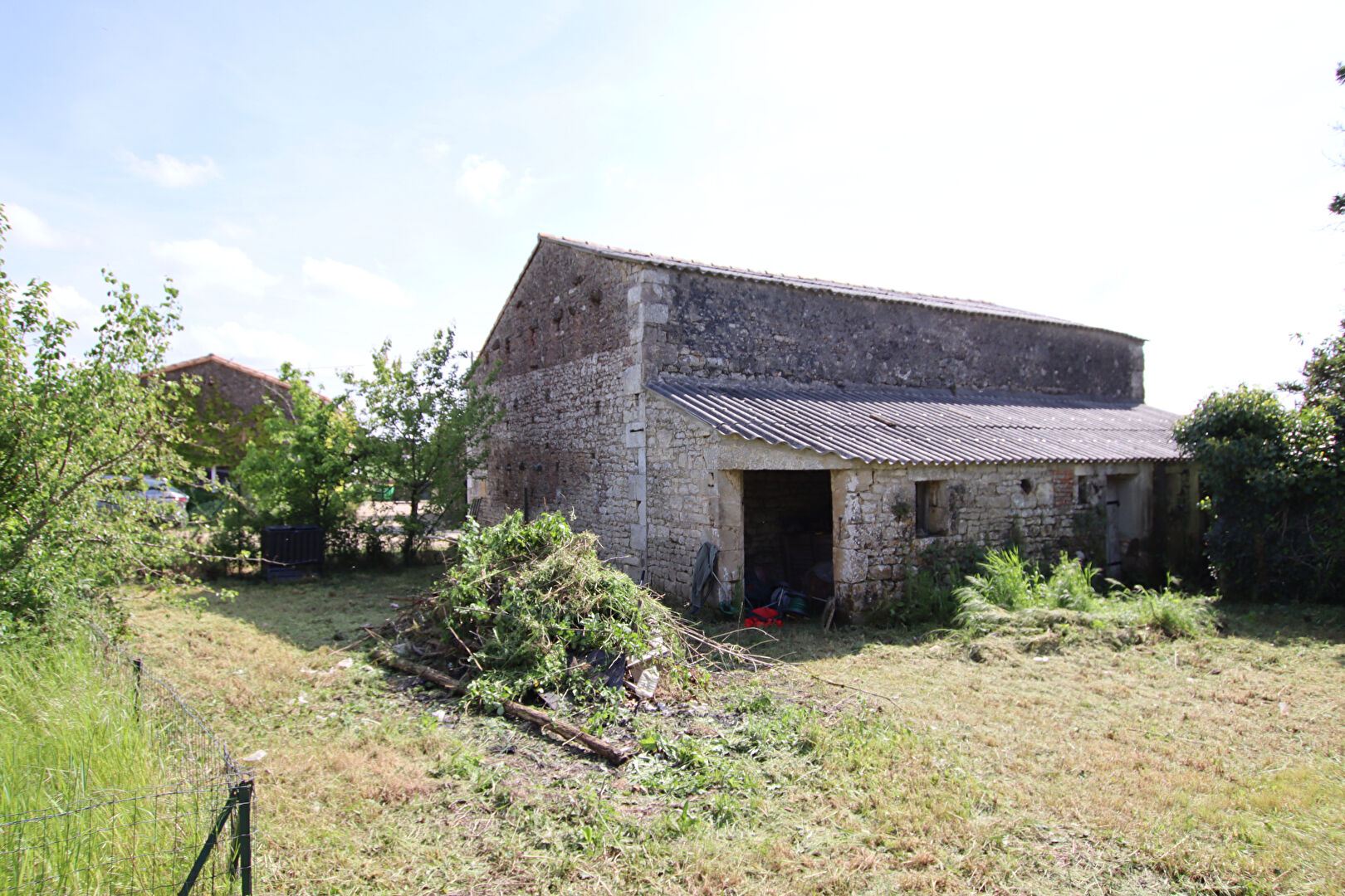 Photo Maison  5 chambres avec dépendances et grand terrain à Coulonges Sur L'Autize image 3/6