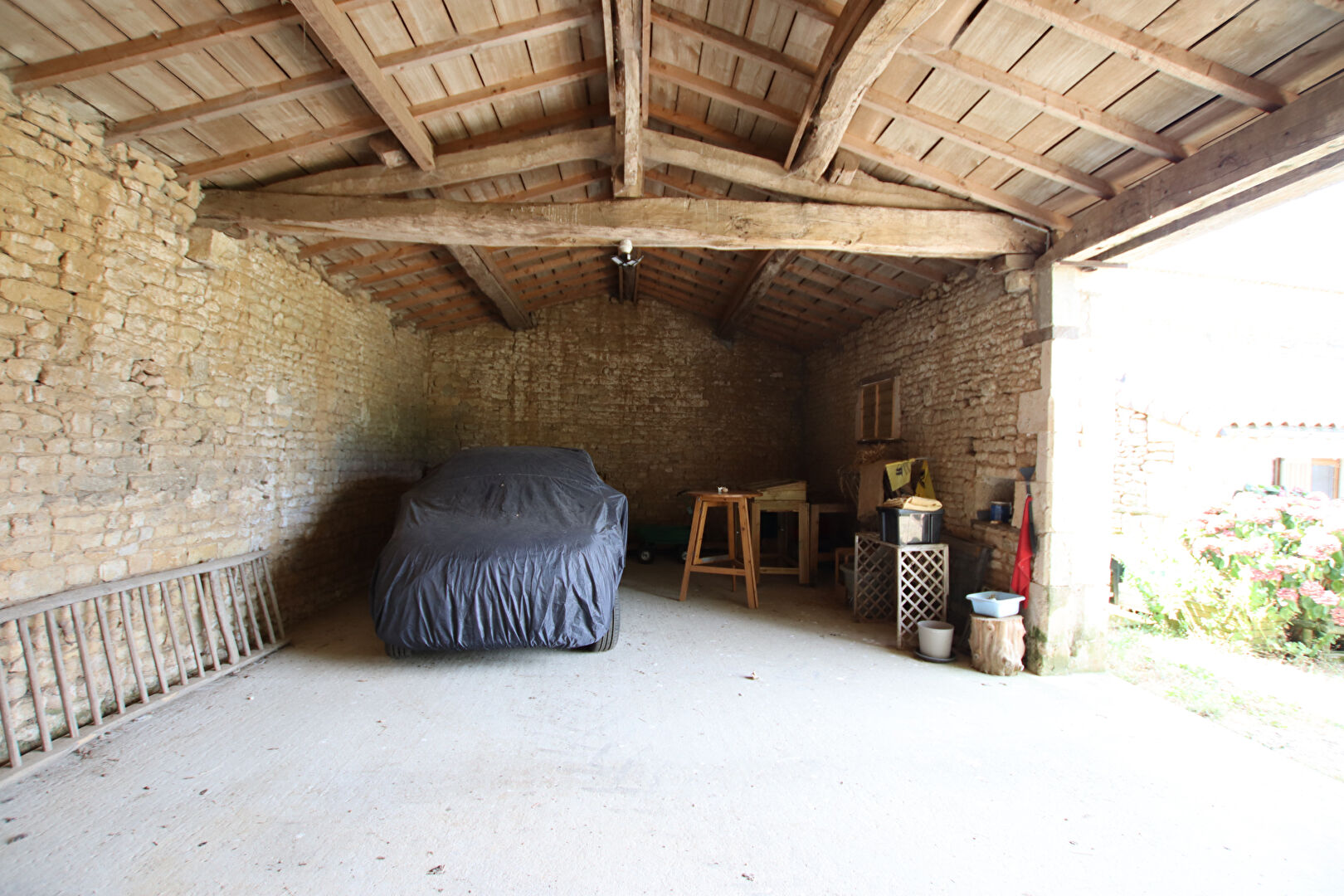 Photo Belle longère rénovée 5 chambres et bureau avec dépendances image 4/6