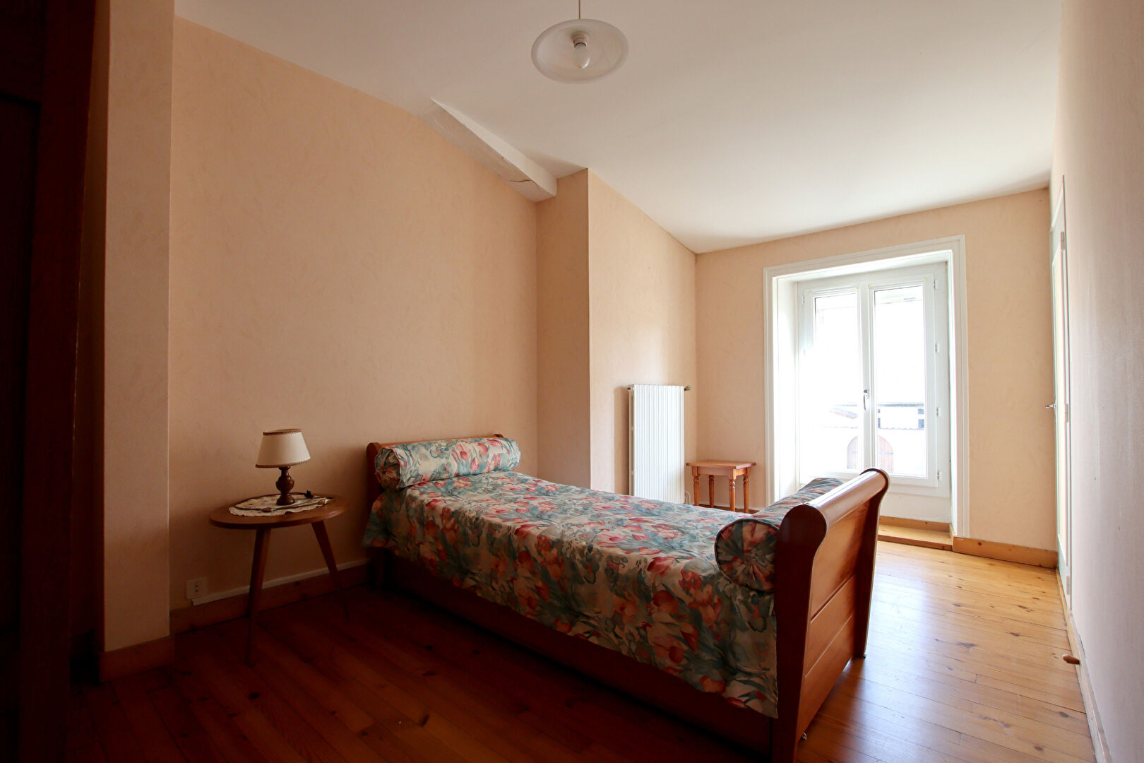 Photo Maison 3 chambres avec 2 garages et terrasse dans le bourg de  La Crèche image 6/6