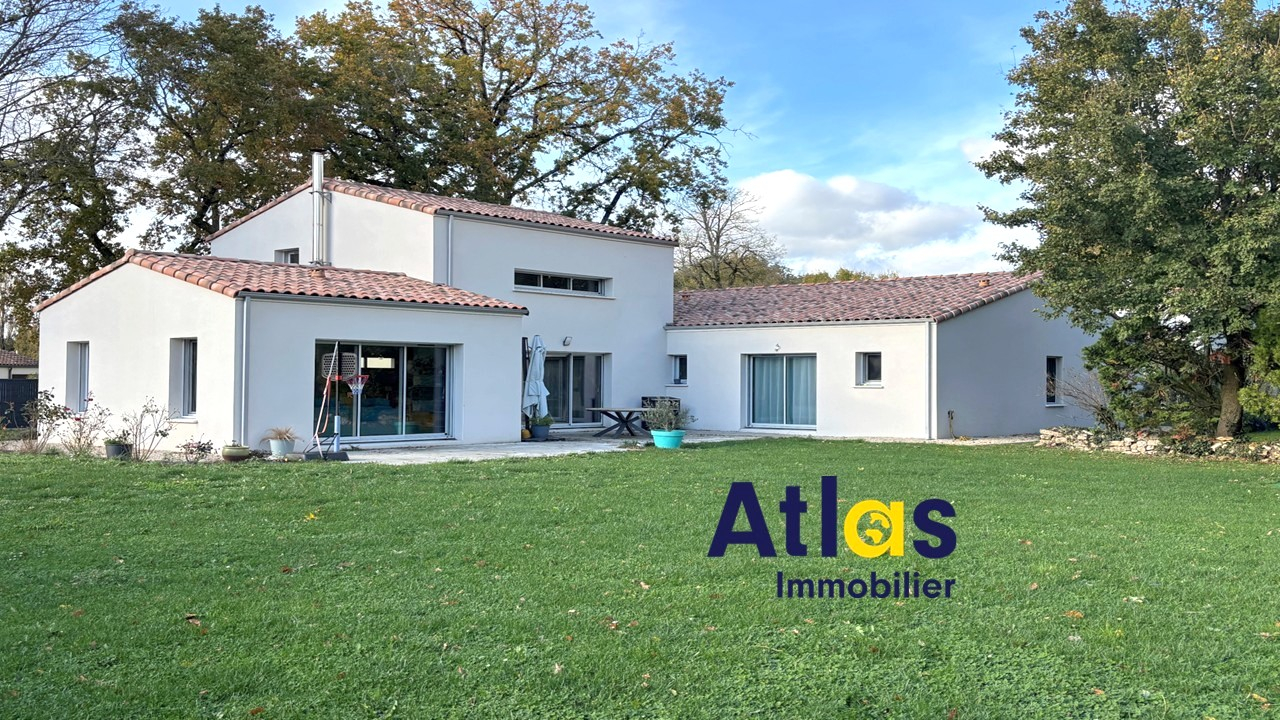 Maison récente à Fressines