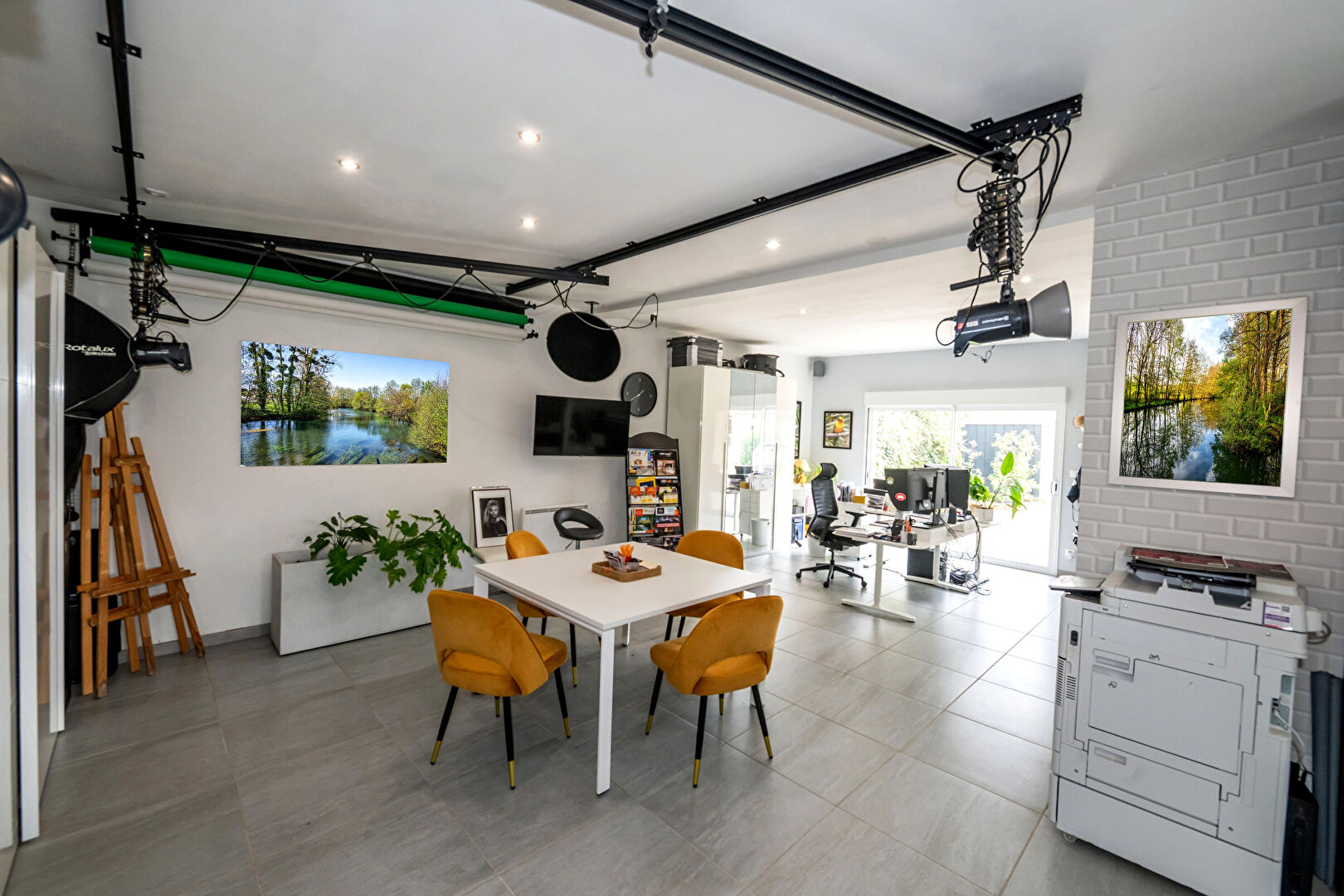 Photo Local de  55 m2 sur un terrain d'environ 800 m² image 3/4