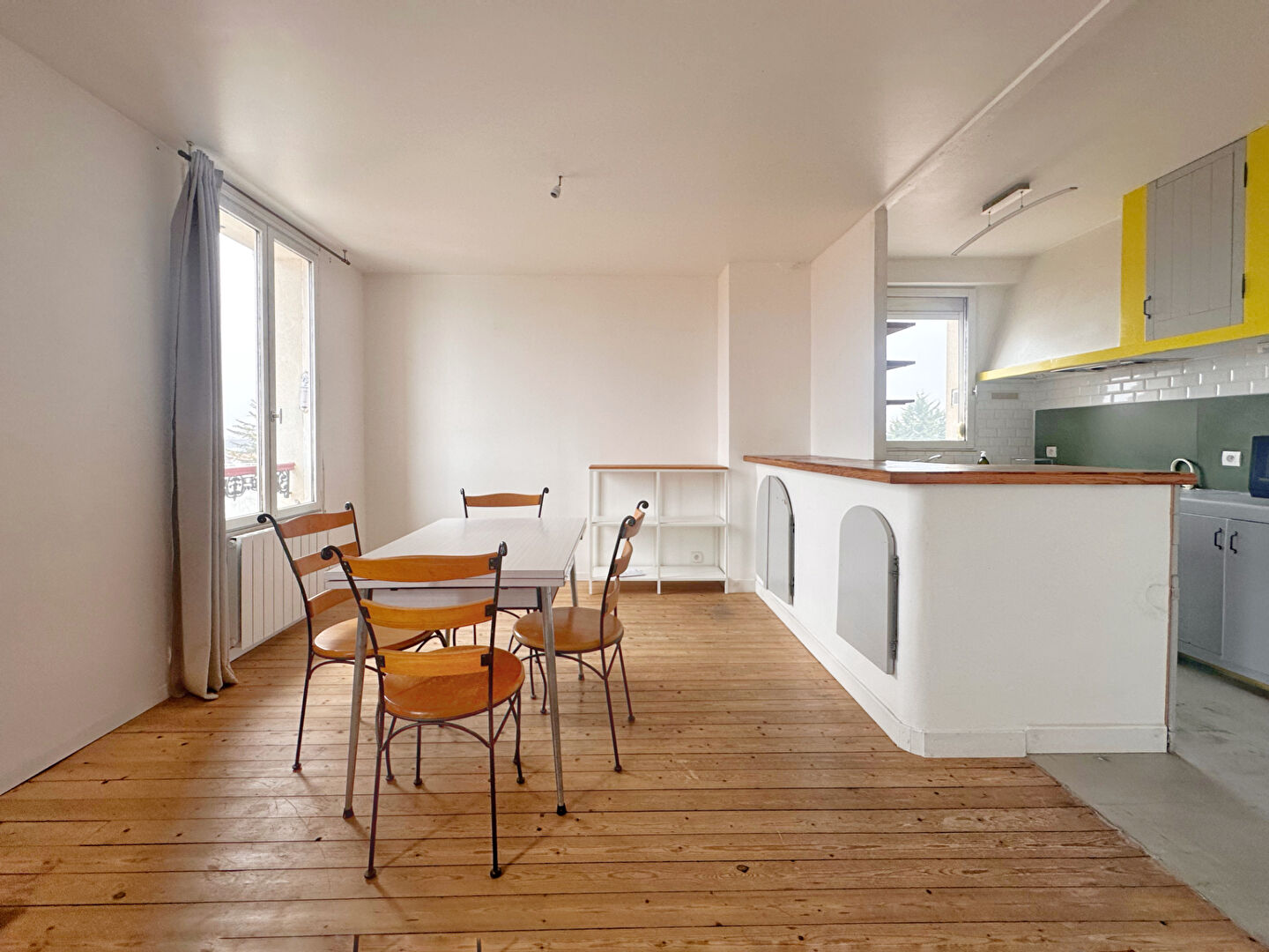 Photo Joli F2/3 proche gare avec vue Tour Eiffel image 3/6