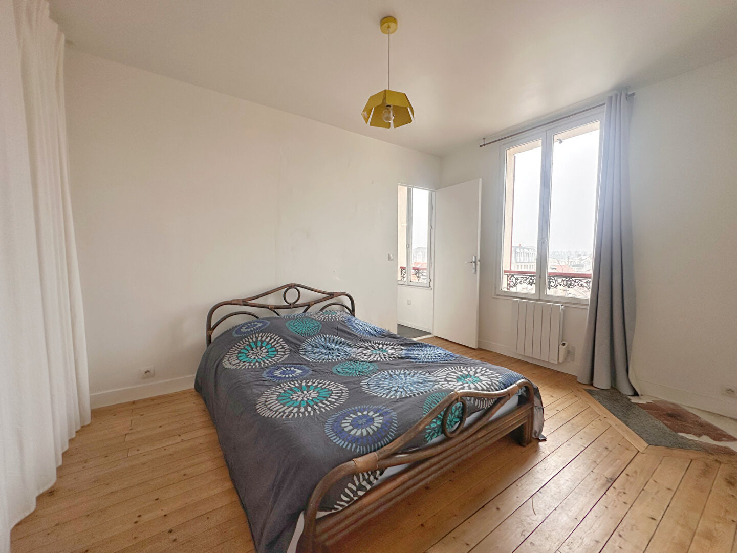 Photo Joli F2/3 proche gare avec vue Tour Eiffel image 5/6