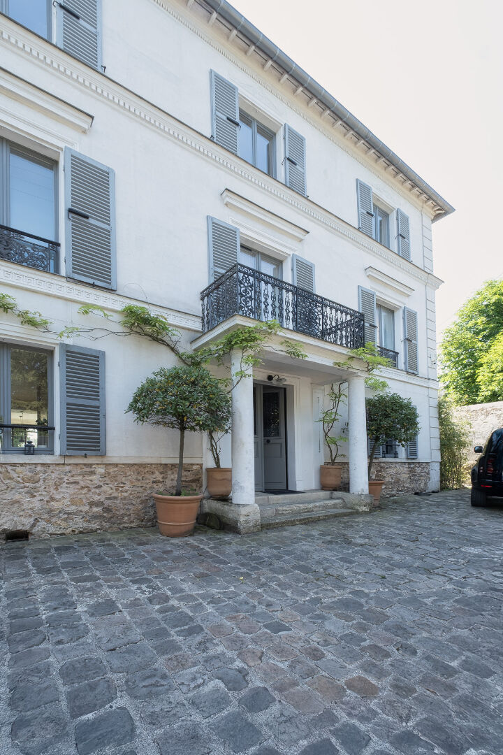 Photo Maison de caractère Napoléon III refaite à neuf en centre-ville image 2/6