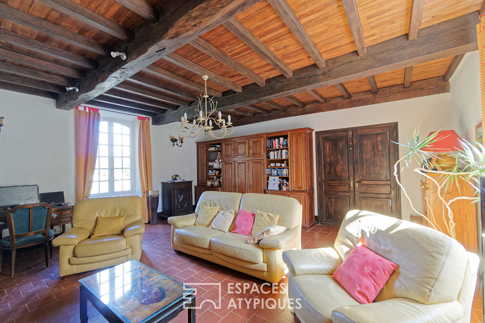 Agence immobilière de ESPACES ATYPIQUES Pau