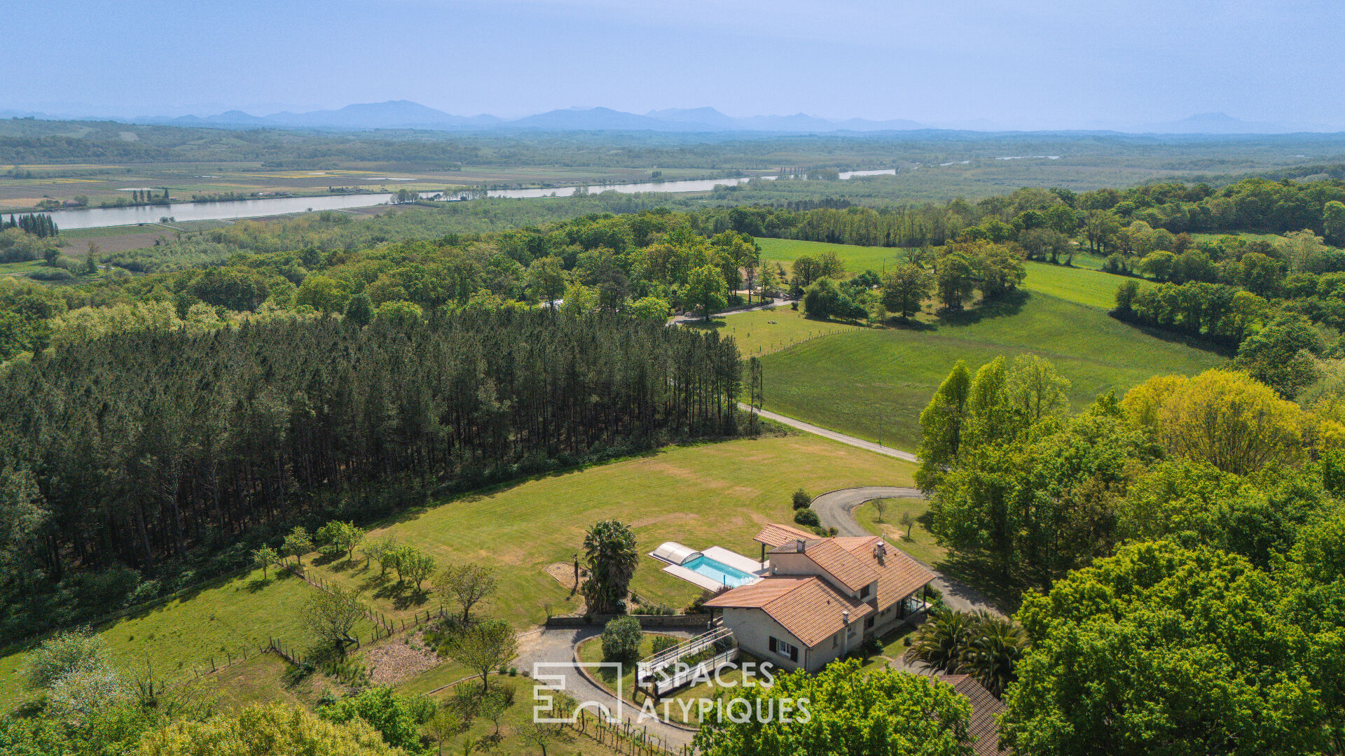 Agence immobilière de Espaces Atypiques Biarritz-Landes - Espaces Atypiques Les Landes