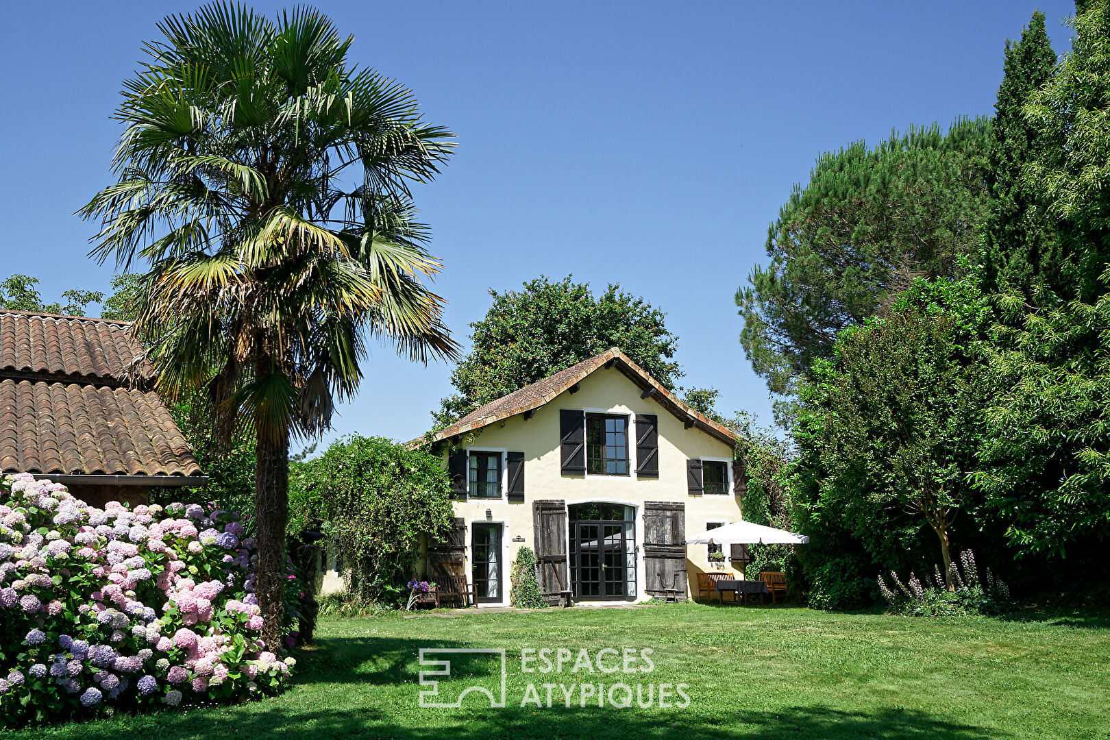 Agence immobilière de ESPACES ATYPIQUES Pau
