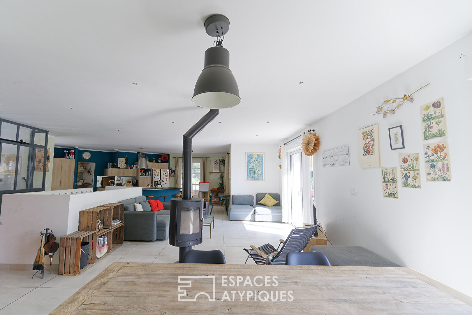 Élégante maison des années 70 avec piscine et jardin arboré