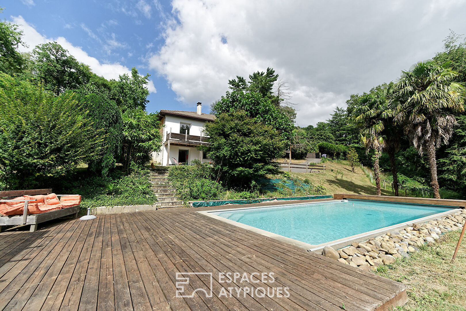 Agence immobilière de ESPACES ATYPIQUES Pau