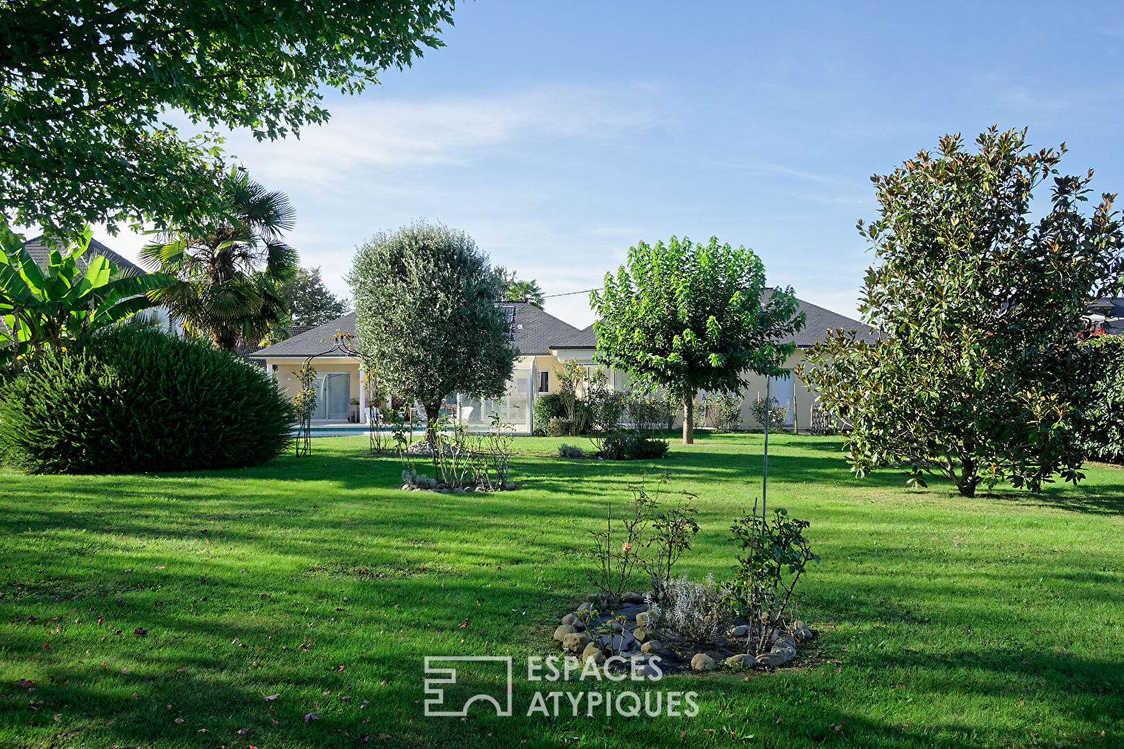 Agence immobilière de ESPACES ATYPIQUES Pau