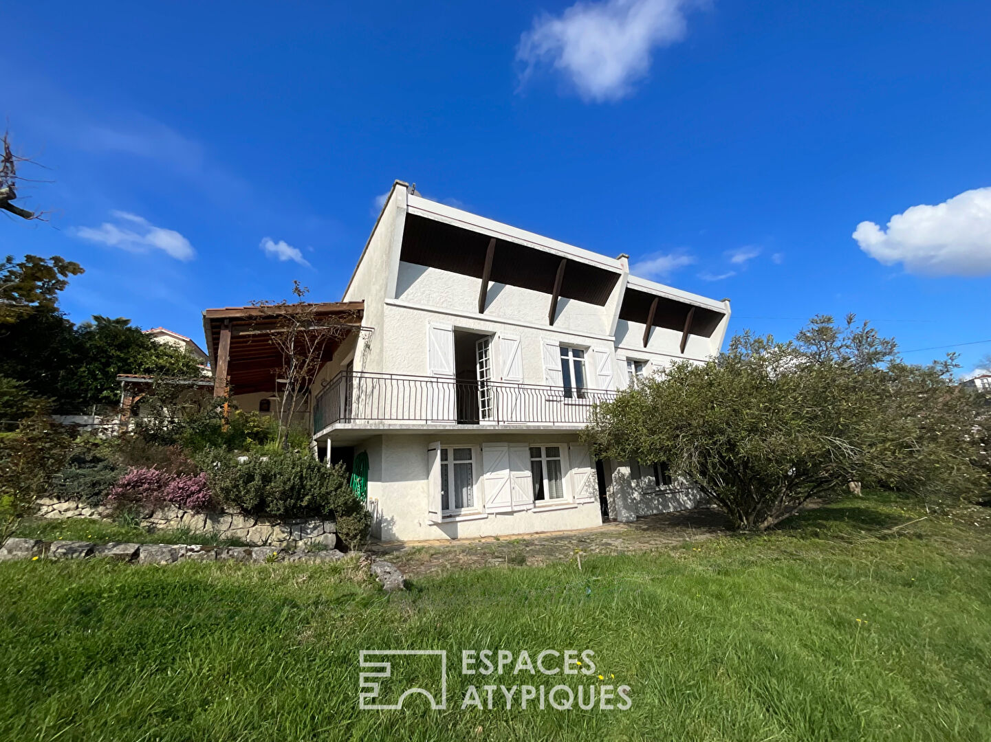 Agence immobilière de ESPACES ATYPIQUES Pau