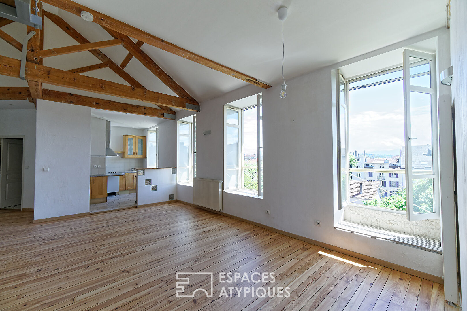 Agence immobilière de ESPACES ATYPIQUES Pau