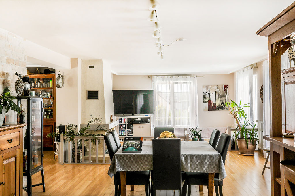 Photo Demeure  familiale des seventies entièrement rénovée image 2/6