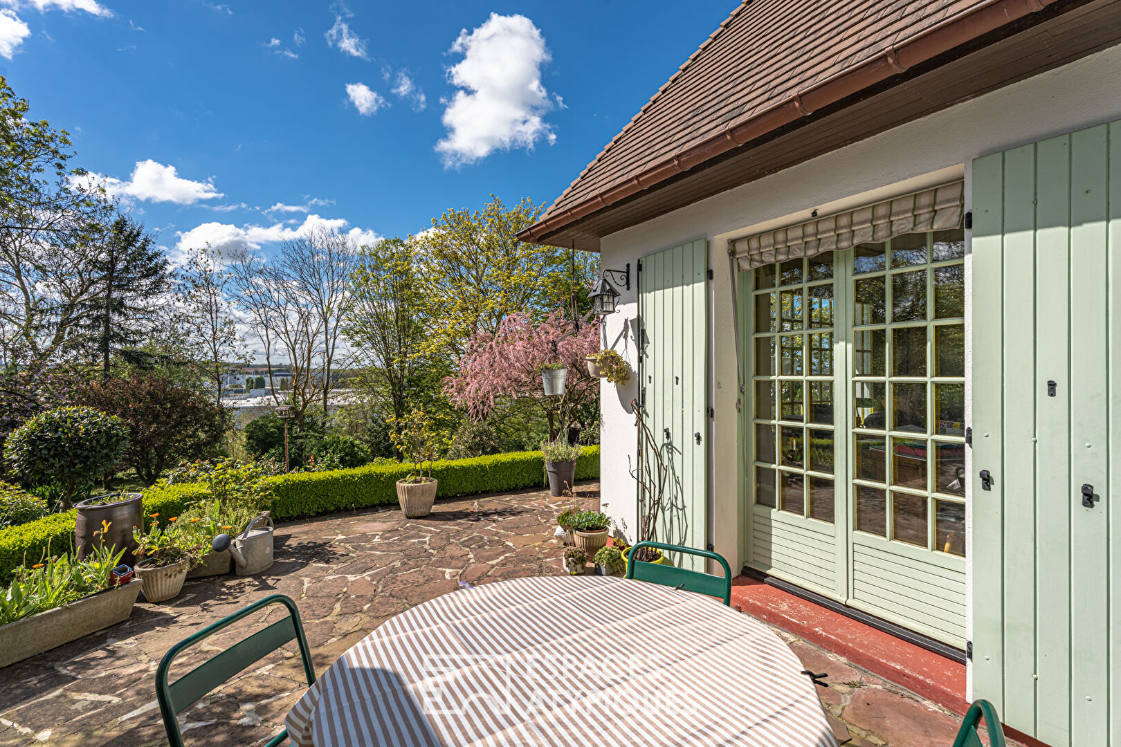 Photo Maison de style Ile de France avec vue dégagée image 4/6