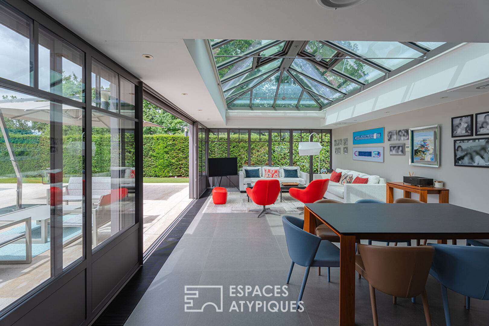 Photo Maison d'architecte avec piscine chauffée et vue sur la vallée image 6/6