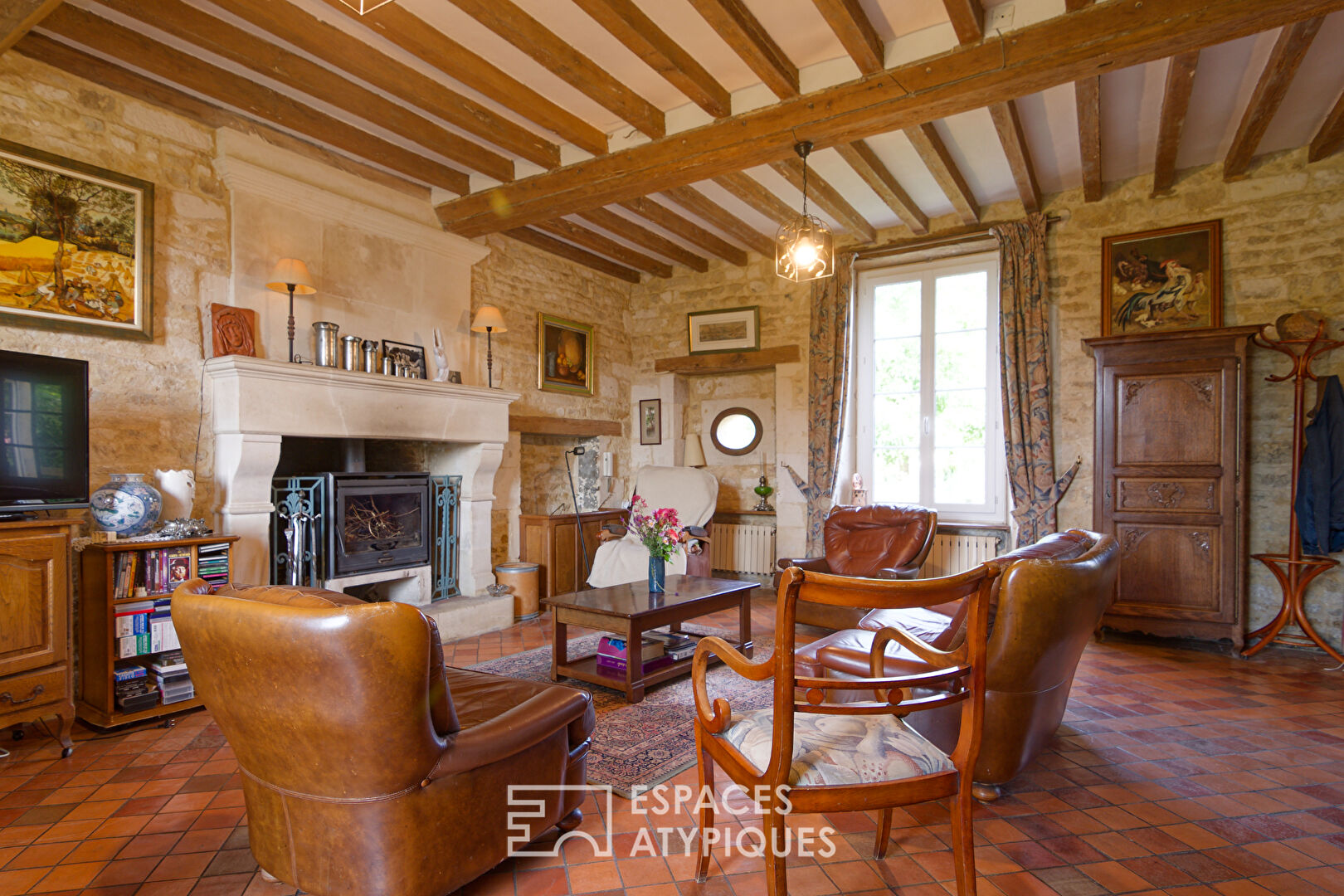 Photo Ancien relais de poste avec deux maisons et dépendances image 3/6