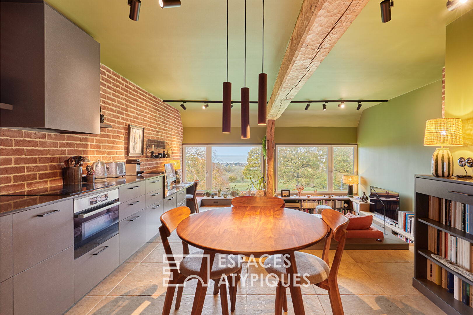 Photo Appartement vue mer rénové par architecte image 1/6