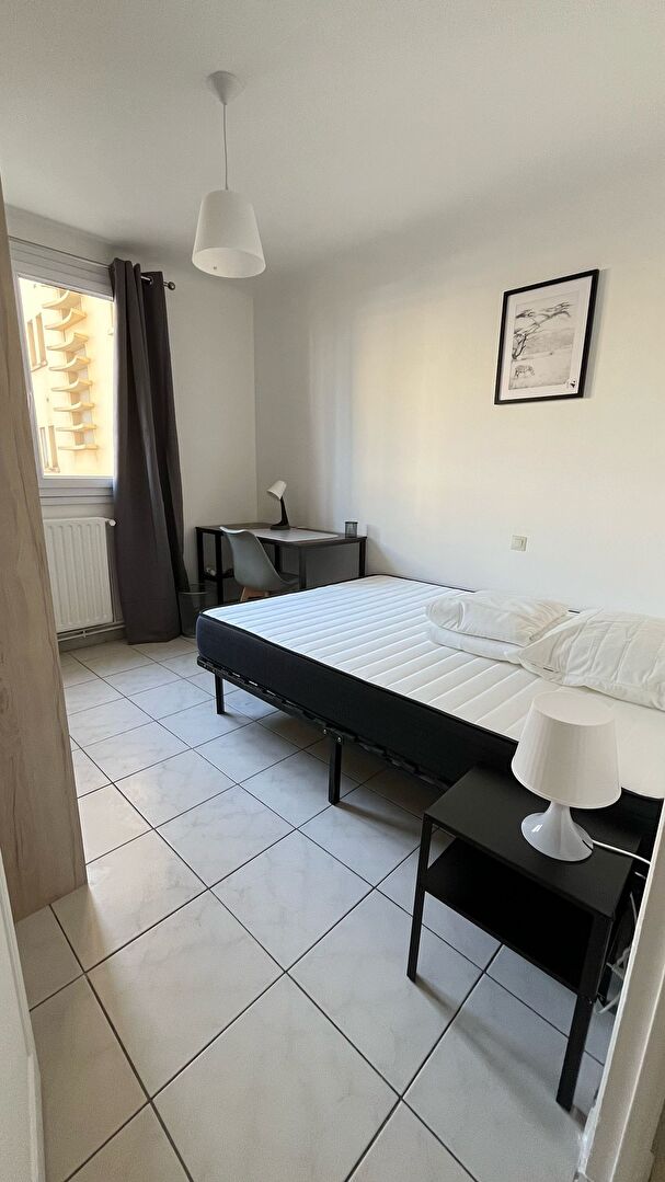 Photo T4 Rénové En Colocation image 5/6