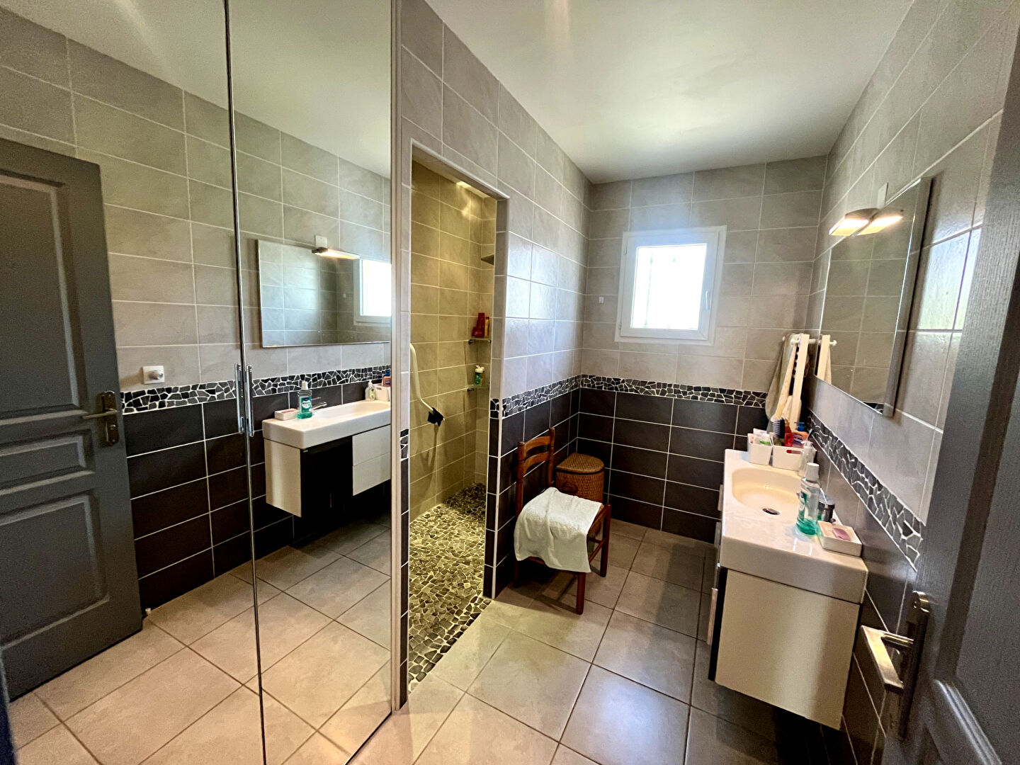 Photo À Vendre Charmante Maison à Murviel-lès-Montpellier 130 m² avec Jardin, Terrasse & Piscine image 4/6