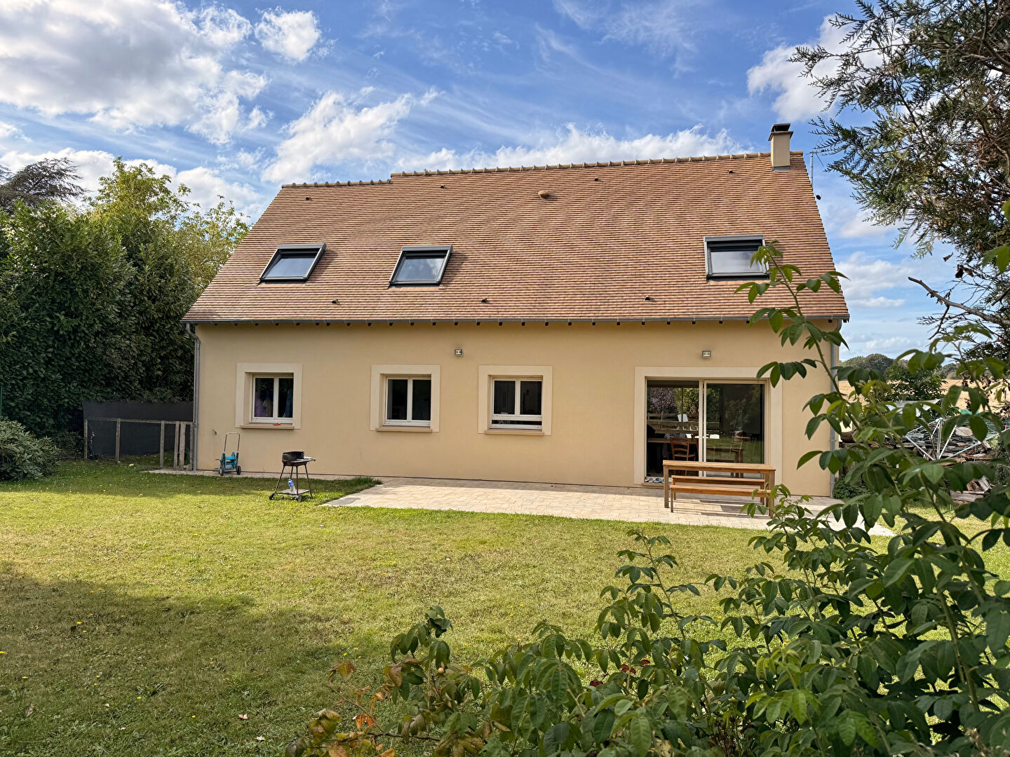 Photo 4 minutes HOUDAN dans le 78 image 1/6