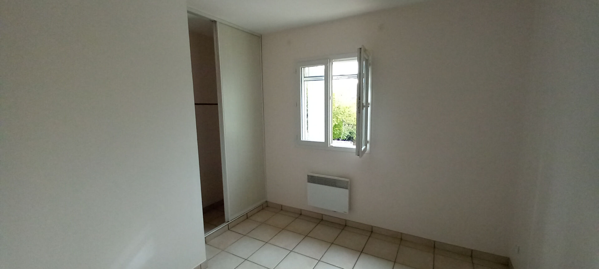 Photo Maison Mitoyenne de Type 4 83.5m² avec Garage BESSE SUR ISSOLE image 5/6