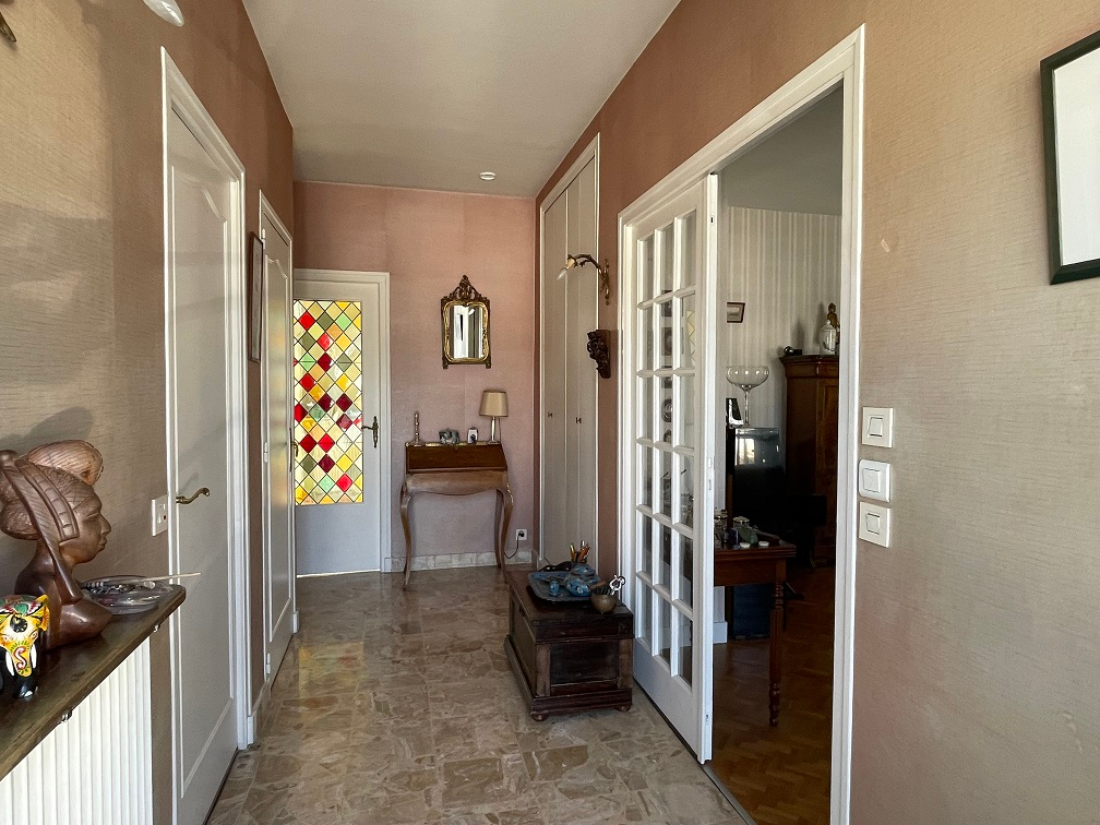 Photo Maison 7 pièce(s) 190 m2, 5/6 chambres. image 4/6