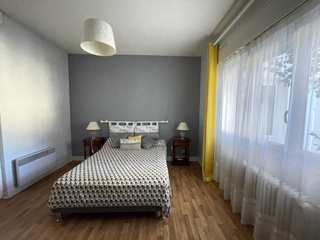 Photo Maison avec jardin et garages image 6/6