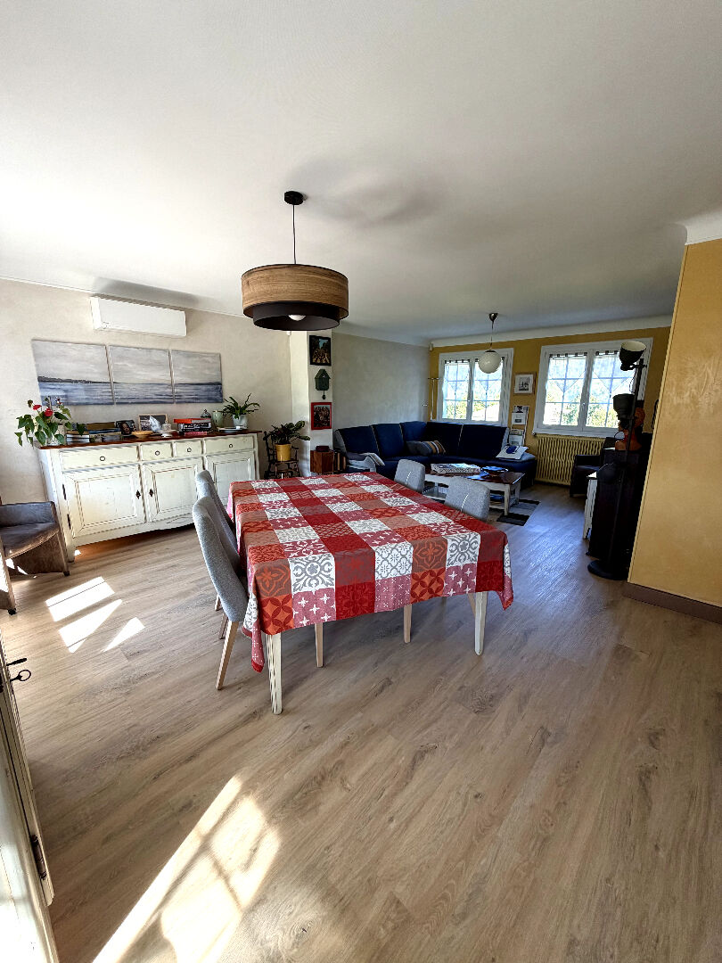 Photo Maison 4 chambres beau jardin et garage. image 4/6