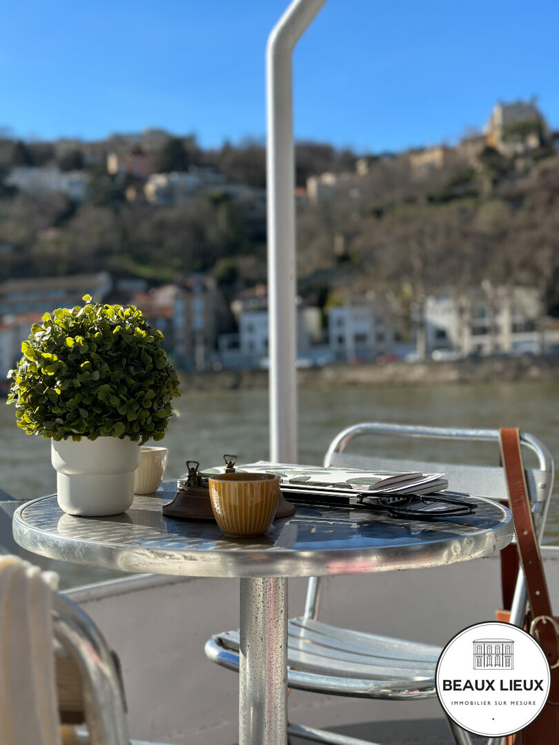 LYON 2 - PENICHE A VENDRE sur la Saône d'environ 185 m2