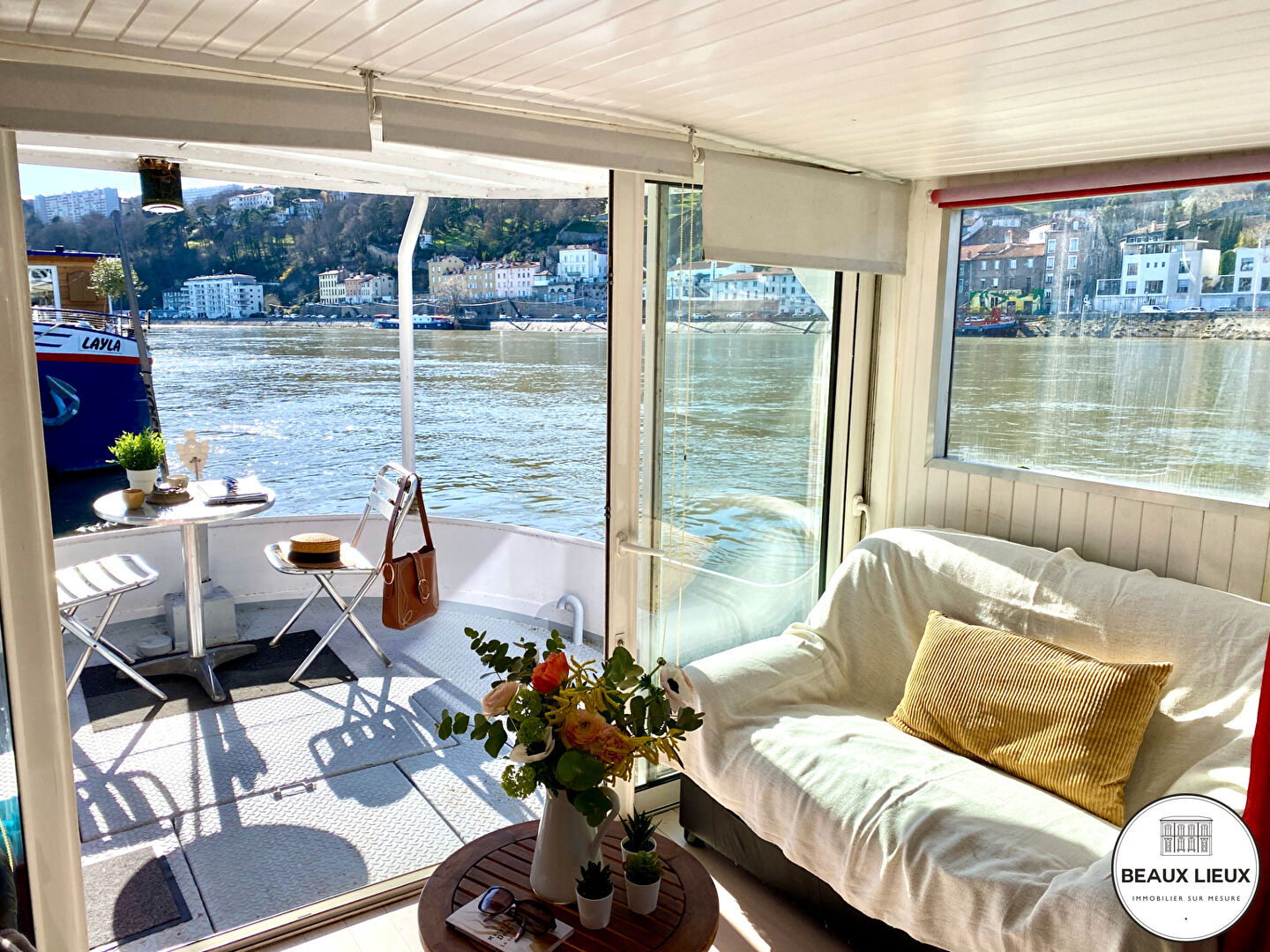 Photo LYON 2 -  Perrache belle péniche Bureaux de 185 m2 image 3/6