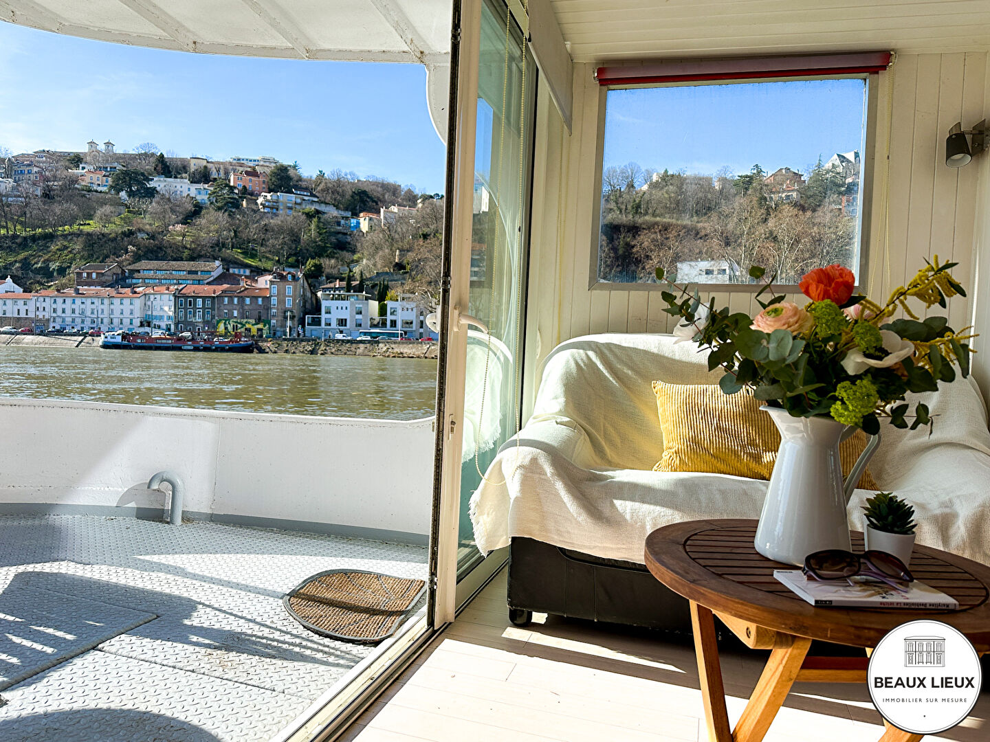 Photo LYON 2 -  Perrache belle péniche Bureaux de 185 m2 image 4/6