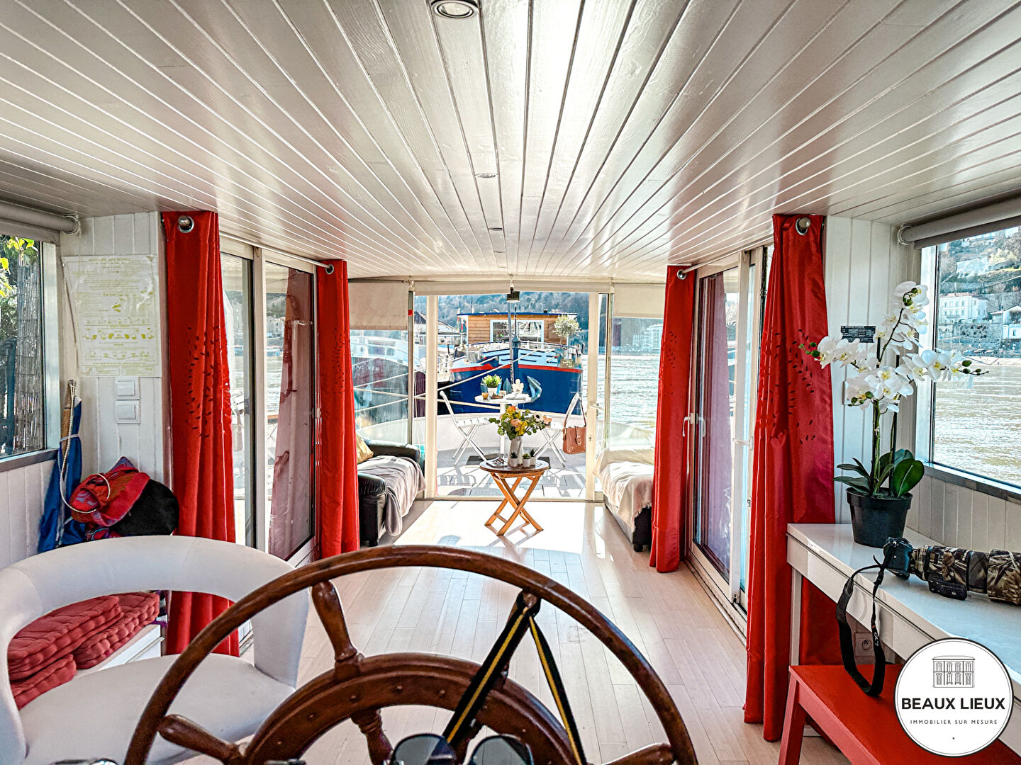 Photo LYON 2 -  Perrache belle péniche Bureaux de 185 m2 image 6/6