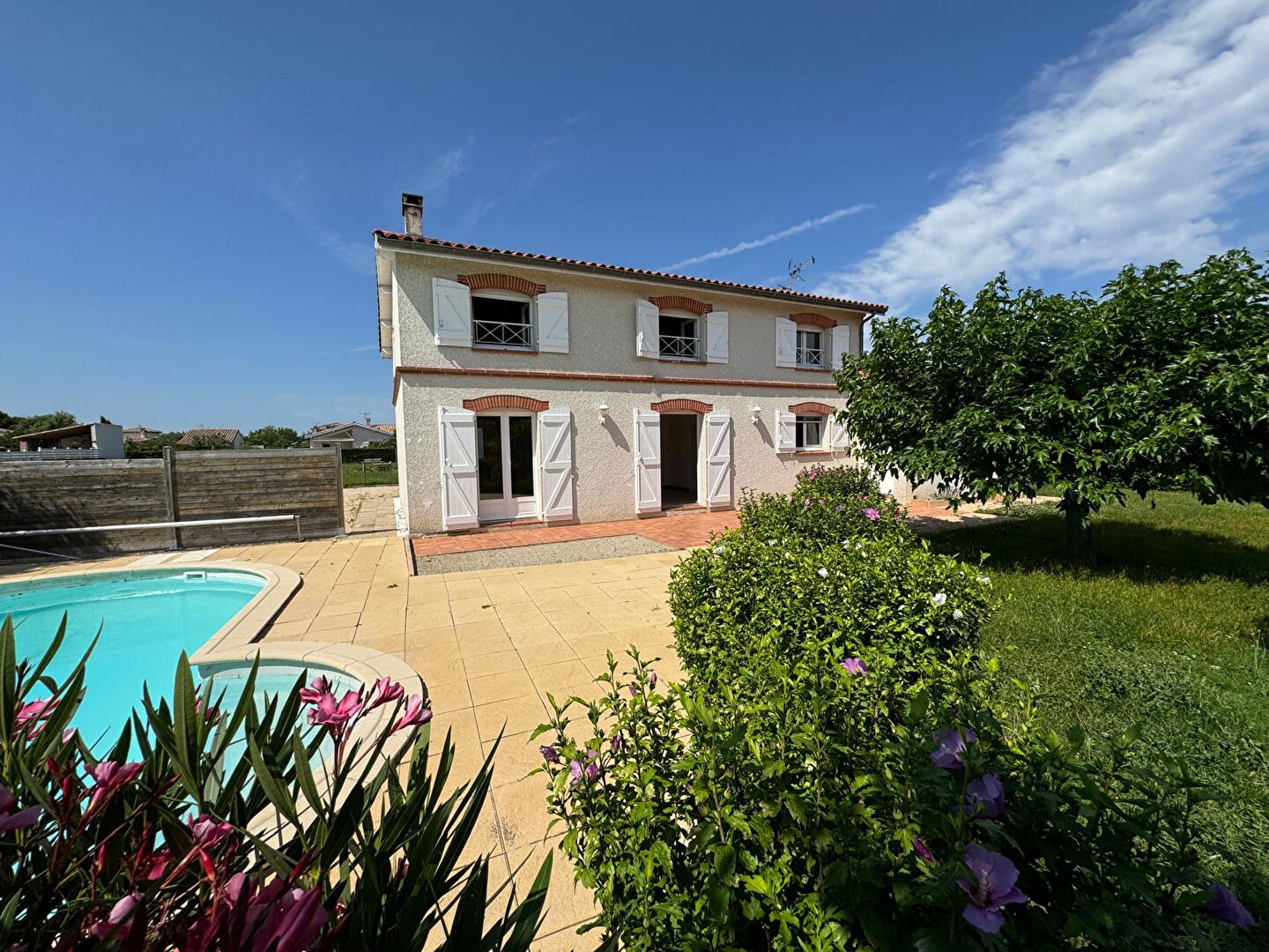 LUMINEUSE MAISON 5 MINUTES LEGUEVIN - 6 pièces - 140 m2 environnement privilégié